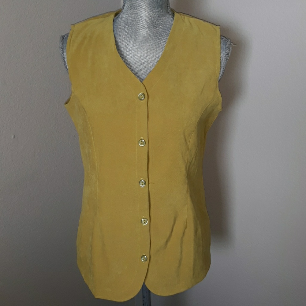 Synari sleeveless button up vest size Small